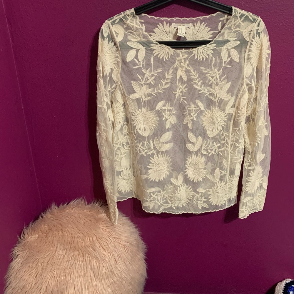 Forever 21 Lace top size Small